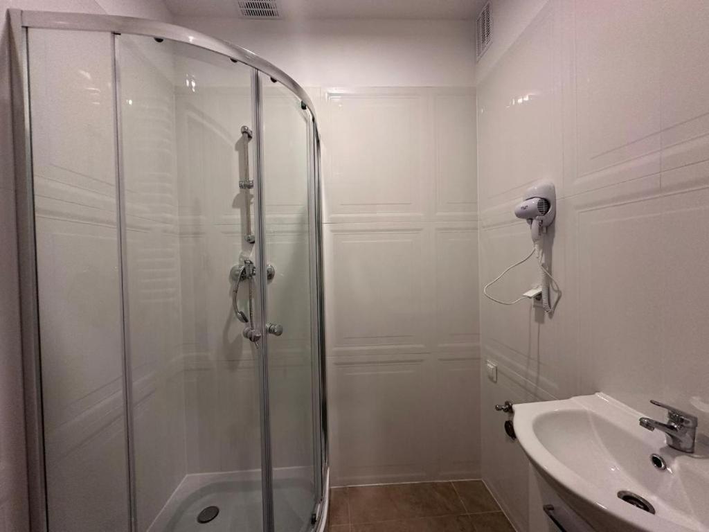 Apolla 34 Aparthotel Poznań Exteriör bild