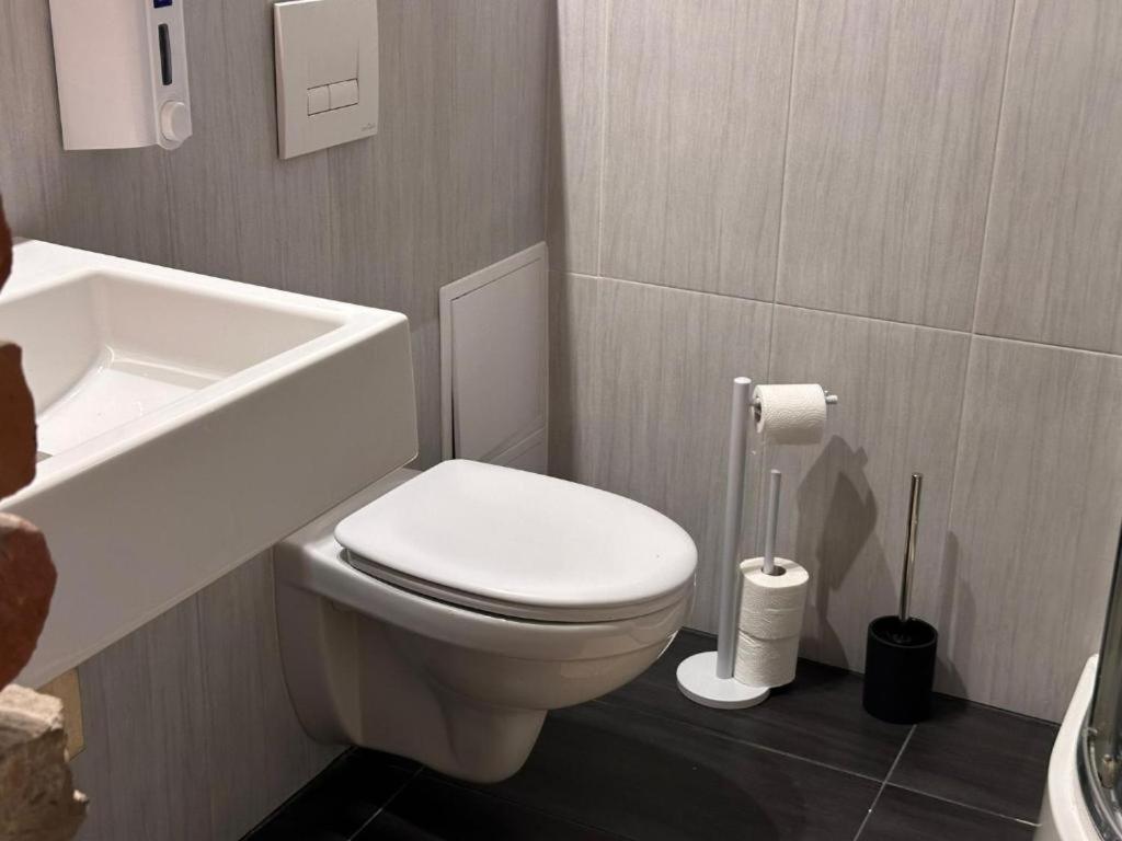 Apolla 34 Aparthotel Poznań Exteriör bild